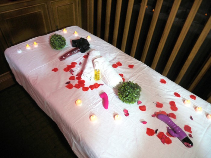 Masajista profesional, demostrable !! Con camilla