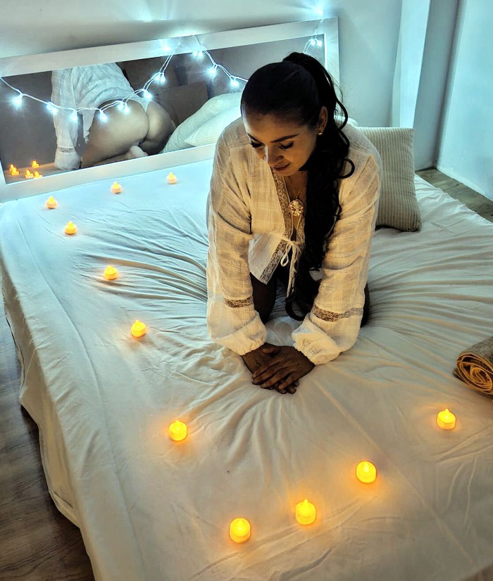 Masajista profesional, demostrable !! Con camilla