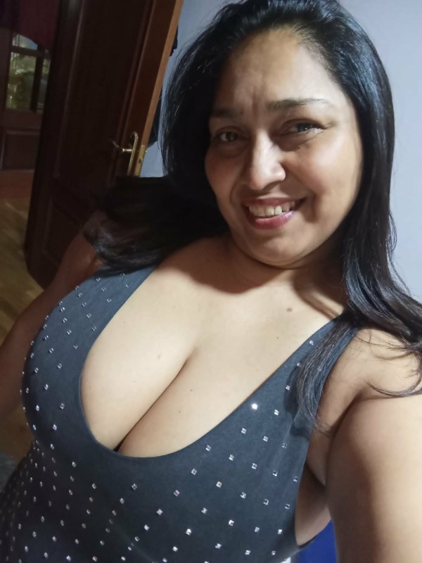 ELISA GRAN MUJER VENEZOLANA MADURA PECHAZOS