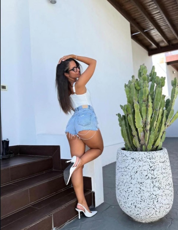 CACHONDA CONSENTIDORA RICO SEXO SIN LIMITES