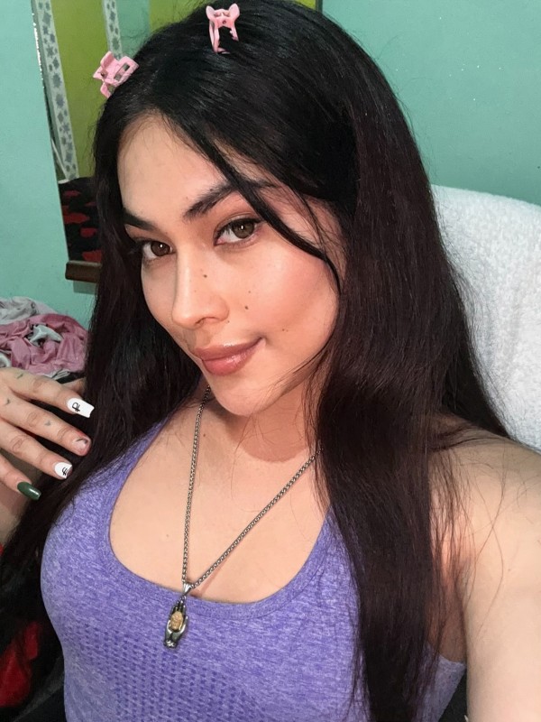 Novedad Andrea joven y hermosa trans femenina