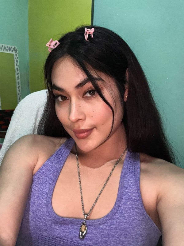 Novedad Andrea joven y hermosa trans femenina