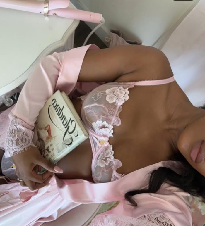 PAMELA DULCE Y JOVEN SEDUCTORA 27 AÑOS