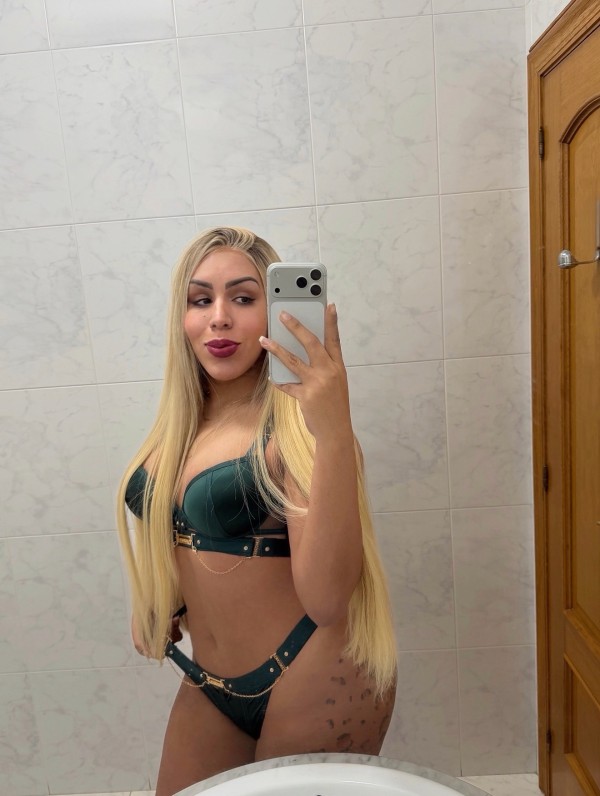 Ni puta Ni santa soy Lais la mas cachonda y lechera