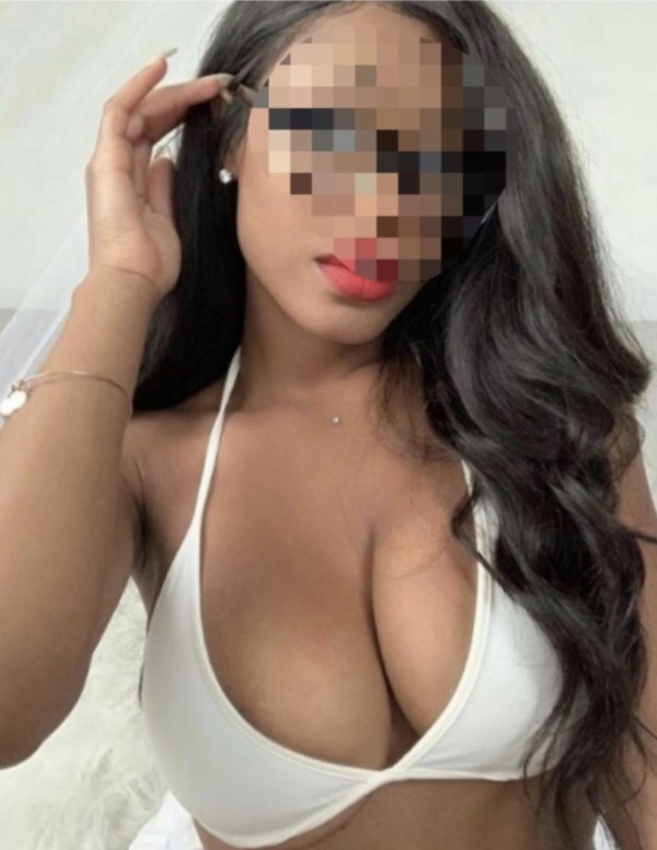 Morena novedad implicada te la chupo al natural