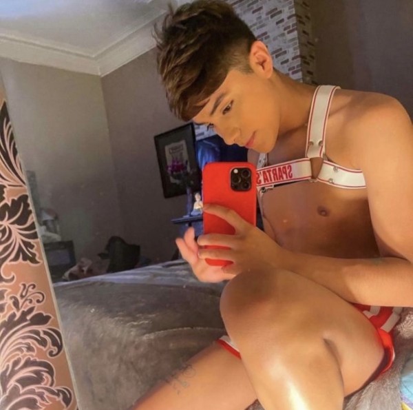 Valentino nuevo en tu ciudad sex depraved