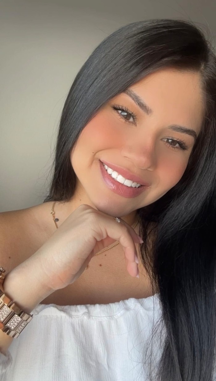 Joven Escort 22 citas y salidas elviria san pedro