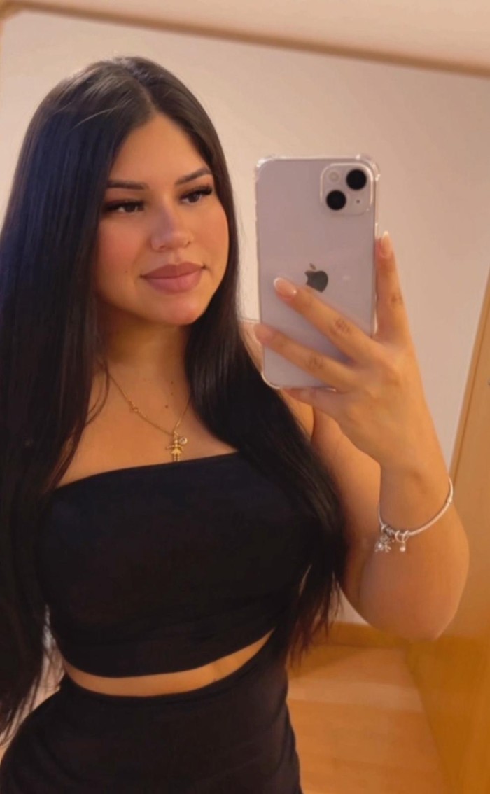 Joven Escort 22 citas y salidas elviria san pedro