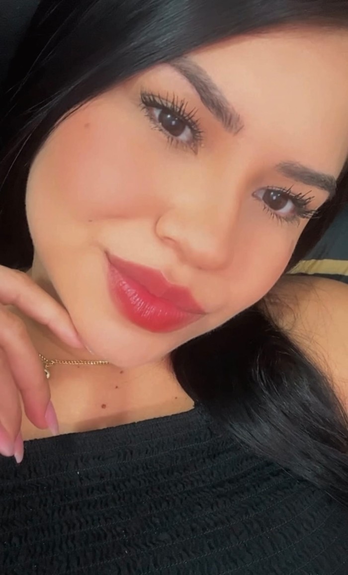 Joven Escort 22 citas y salidas elviria san pedro