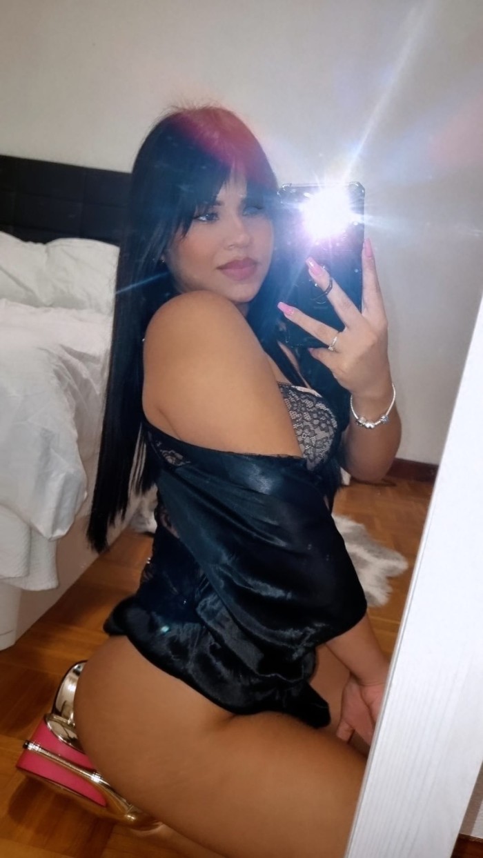 Joven Escort 22 citas y salidas elviria san pedro