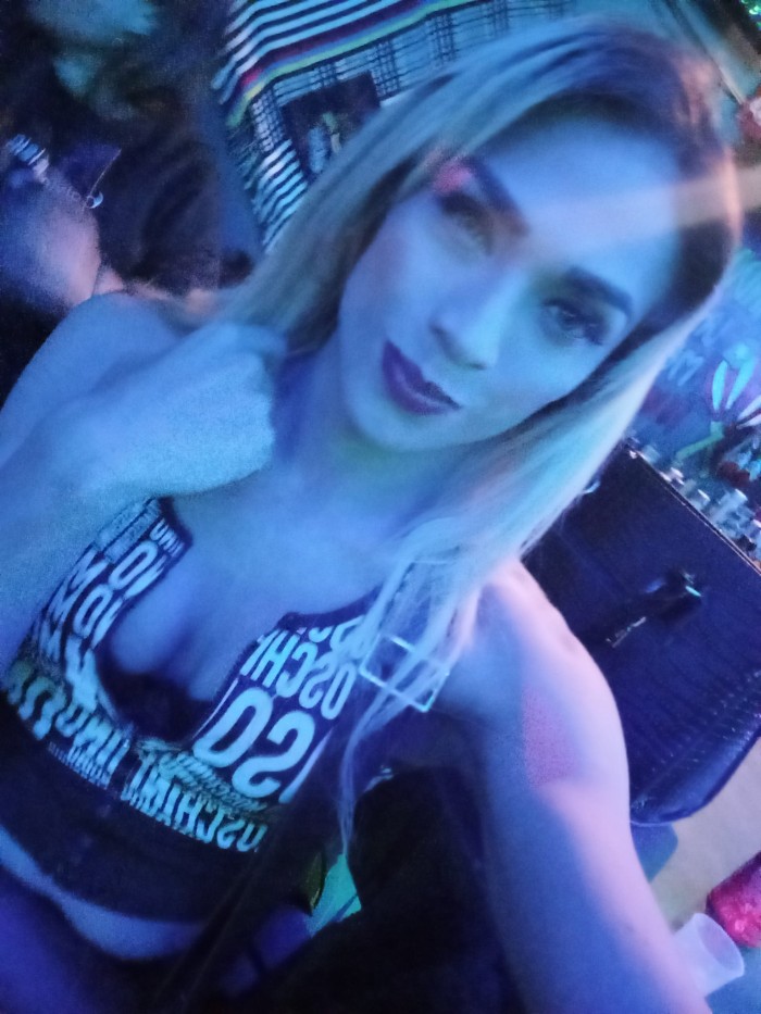 JOVENCITA TRANS RUBIA EXPLOSIVA COSTARRICENSE 24H