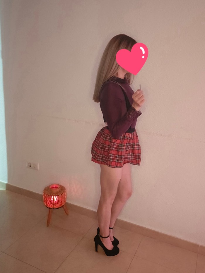 latina rubia guapa y con ganas en VERA