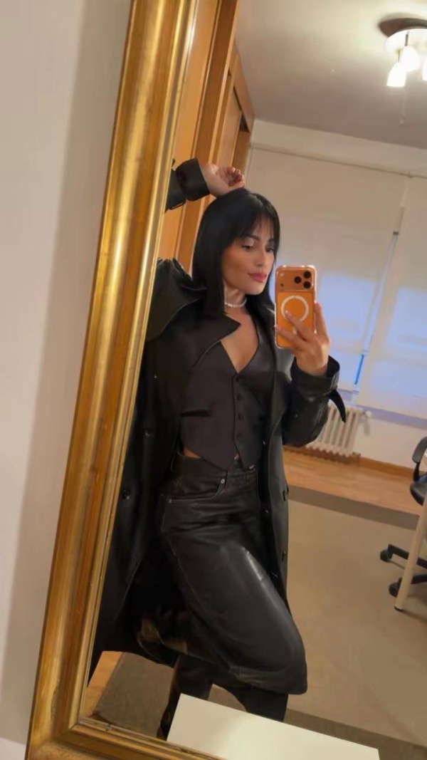 AUNTENTICA BELLEZA COLOMBIANA PRECIOSA EN PALMA