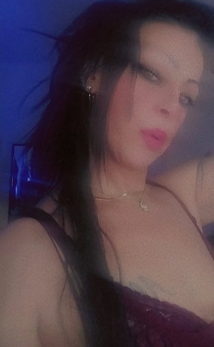 NOVEDAD LUCIA MUY CACHONDA PARTICULAR 24H