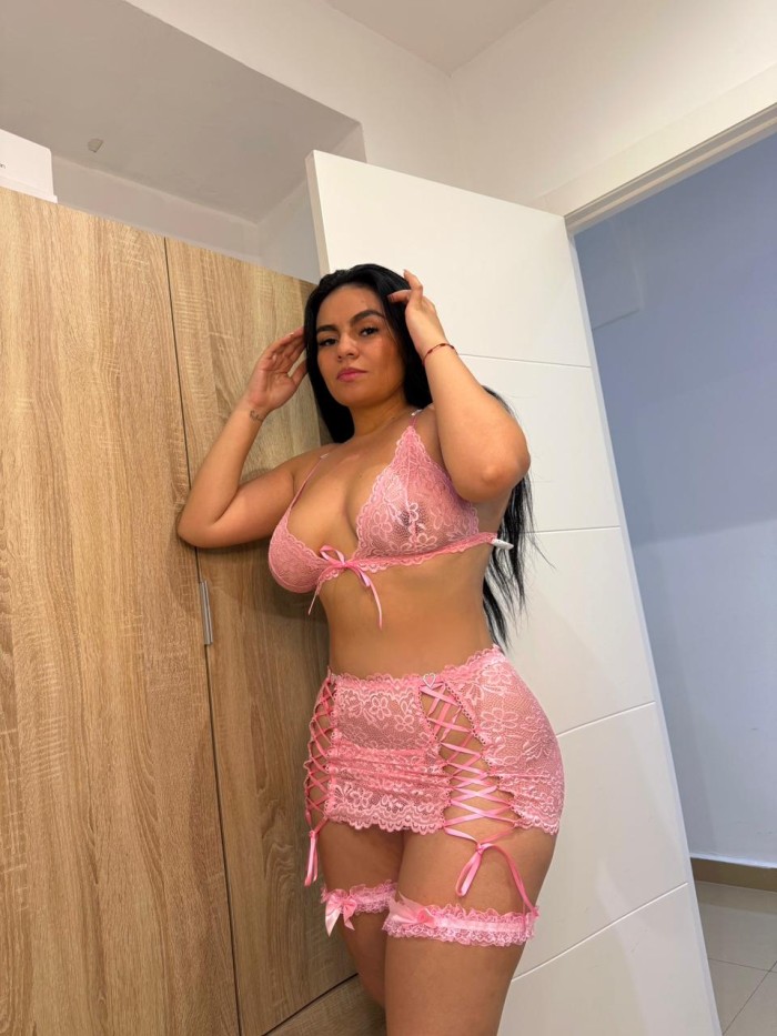 En Badajoz francés natural a tope! Sexosa fiestera culona tetona