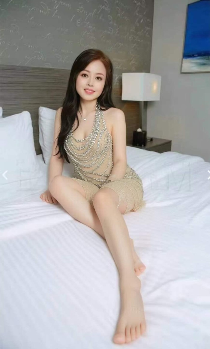 Asiática muy cachonda con ganas de mucho sexo