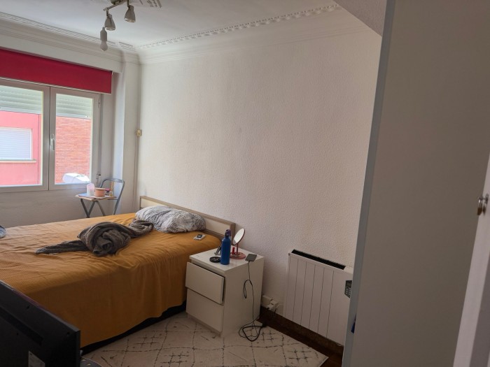 Se alquila habitación en Zaragoza buena zona