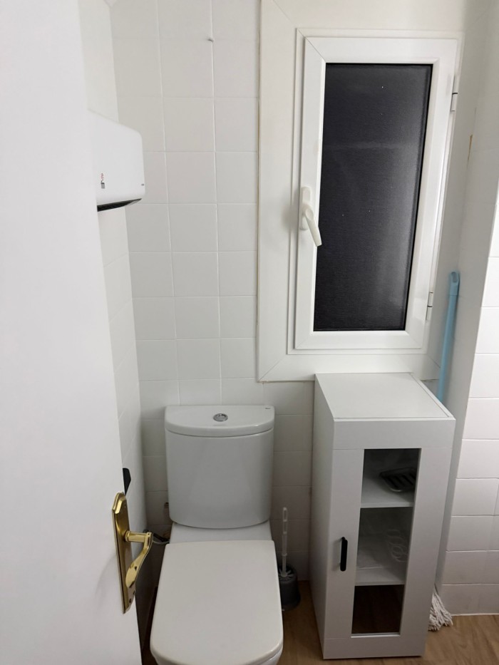 Se alquila habitación en Zaragoza buena zona