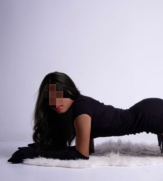 De vuelta a Vigo tu sexy conejita lechera