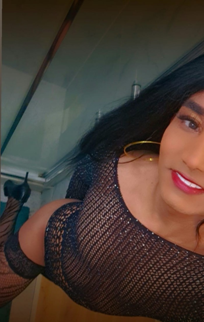 TRANS HERMOSA POLLONA LECHERA BUENA AMANTE