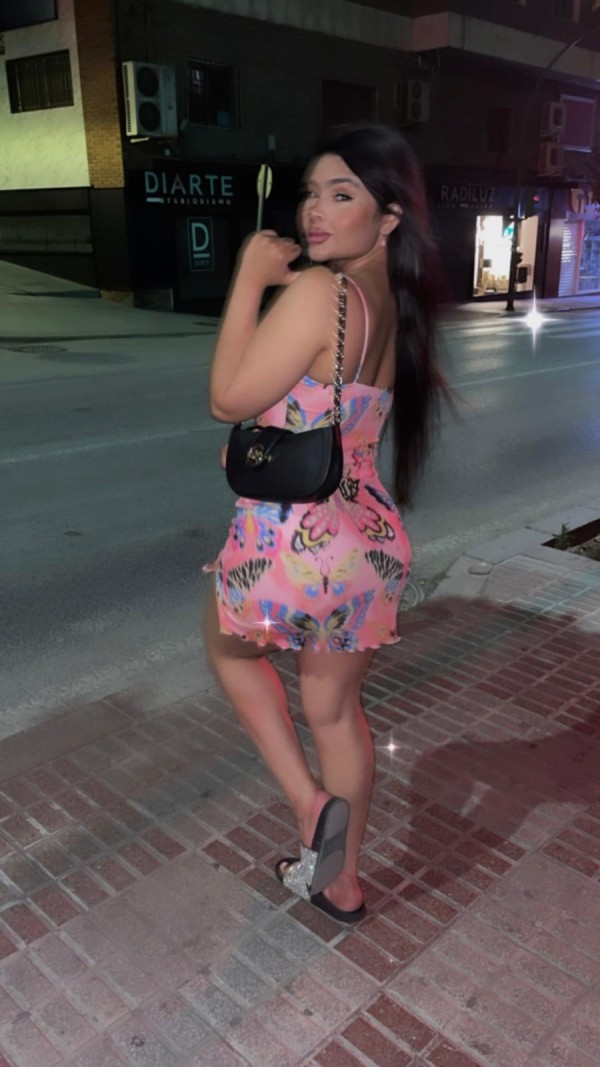 SABOR LATINO, PICANTE SOY MARTINA CON Y UNA PERSONALIDAD CAUTIVADORA