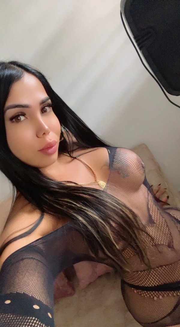 Novenda trans mulata cañera morbosa de alto impact