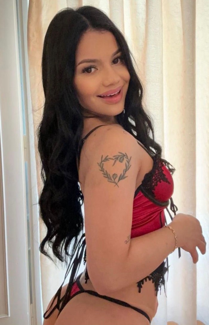 ALEJANDRA UNICA CARIÑOSA Y DIVERTIDA