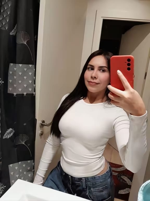 Soy real discreta y guarra