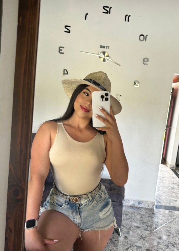 Colombiana de lujo top escribe al WhatsApp tudela