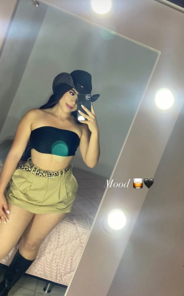 Colombiana de lujo top escribe al WhatsApp tudela