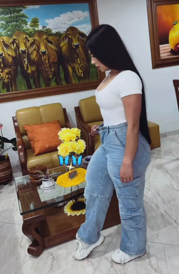 Colombiana de lujo top escribe al WhatsApp tudela