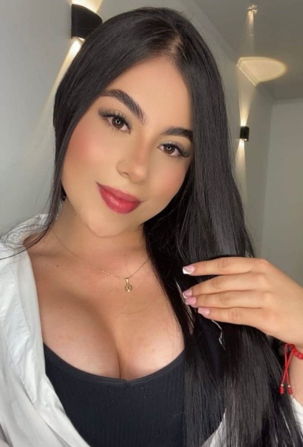 Seré tu novia tú amante o tú chica tudela