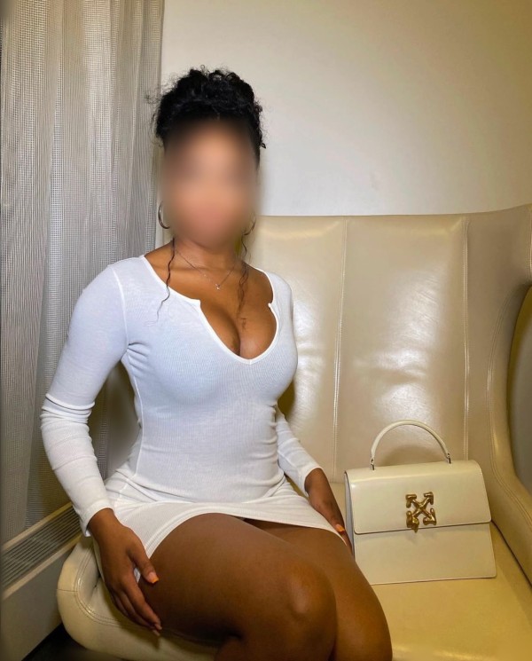 Vicky escort mulata tetas grandes*fiestera muy puta! En Bilbao