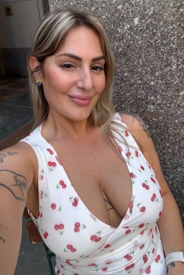 Hola soy chica encantadora masajista relajante