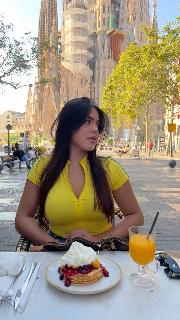 Corte inglés alicante )Chica trans de lujo guapísima y femenina …