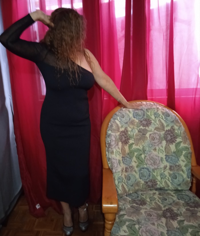 ELEGANTE DISCRETA MIS MANOS TE CONSIENTEN