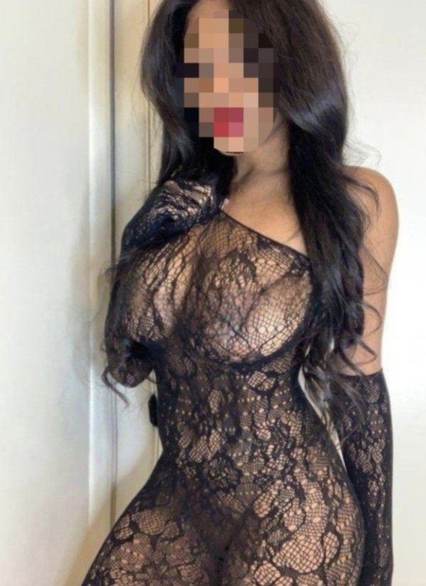 Morena novedad implicada te la chupo al natural