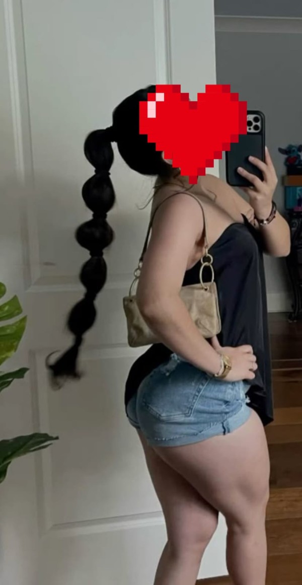 Hola mis amores somos dos amigas que estamos de paso por tu ciudad por Chic