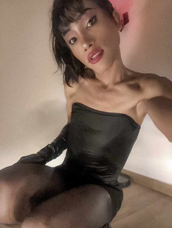 Trans Pollona en Fuenlabrada, fiestera entregada, 24hrs