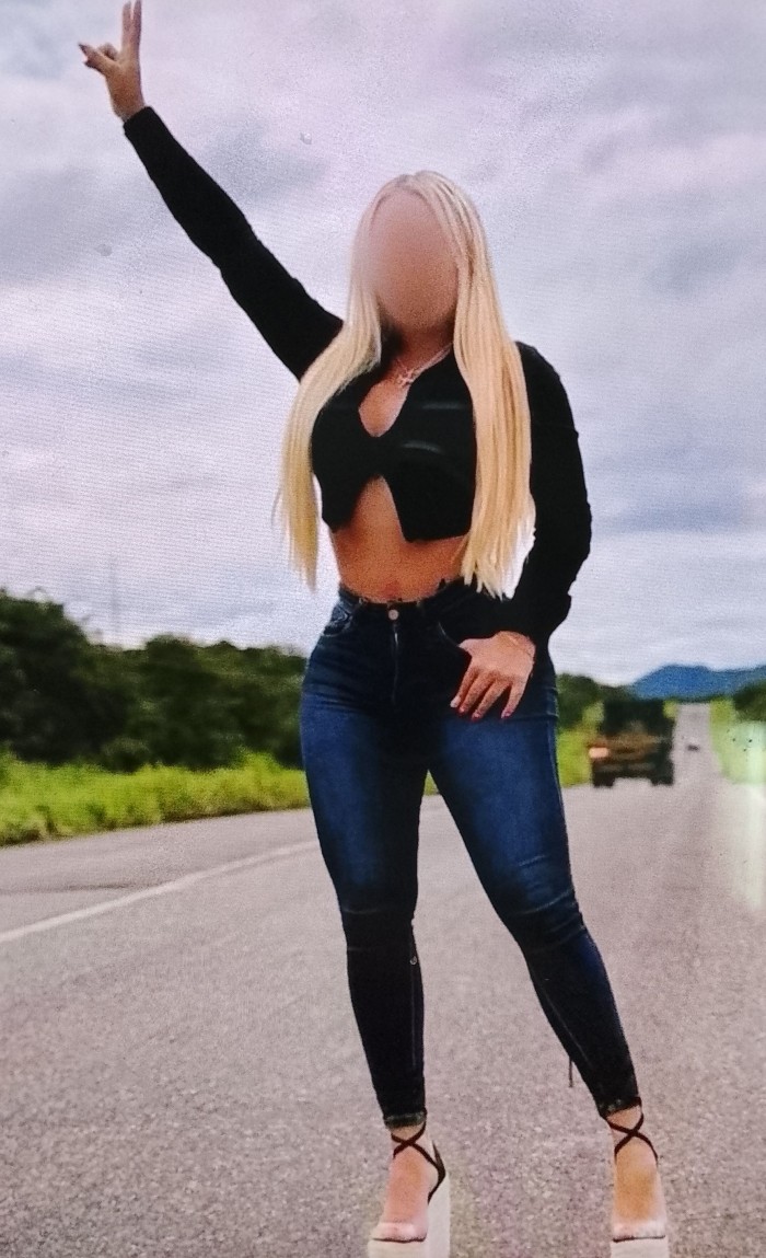 Excelente compañía guapísima exótica