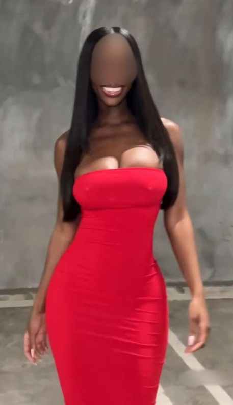 VEN Y QUITAME MIS BRAGUITAS CON LA BOCA