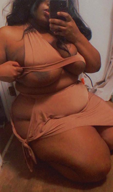 MULATA DE CURVAS INOLVIDABLES, NOVEDAD EN VECINDARIO