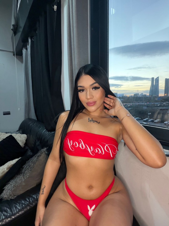 JOVENCITA CACHONDA NUEVA PLAYA LAS AMERICAS