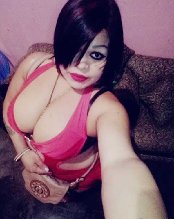 Fiestera cariñosa morbosa