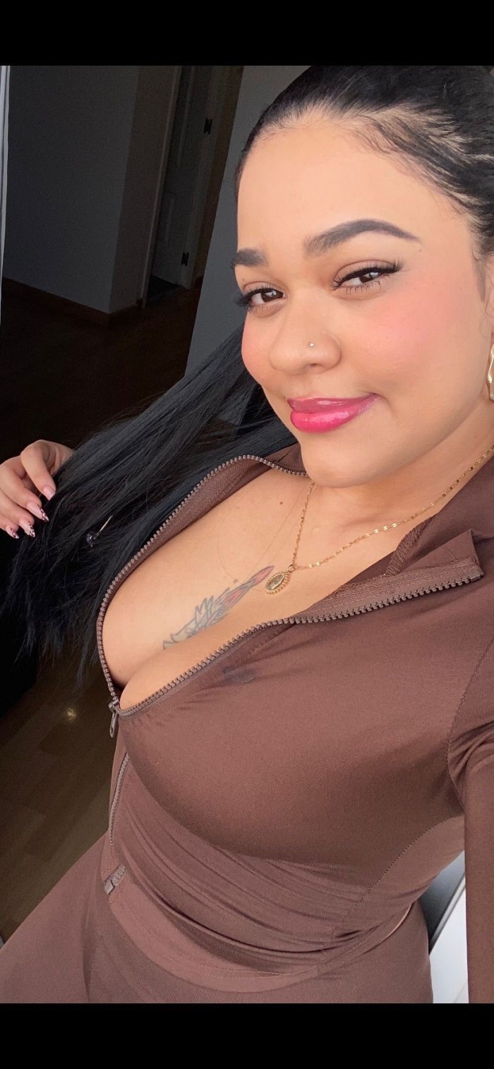 cariñosa fiestera y muy caliente