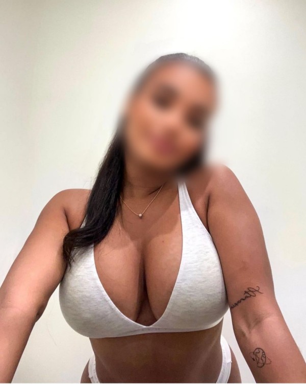 COLOMBIANA A LA ESPERA DE SU LECHE