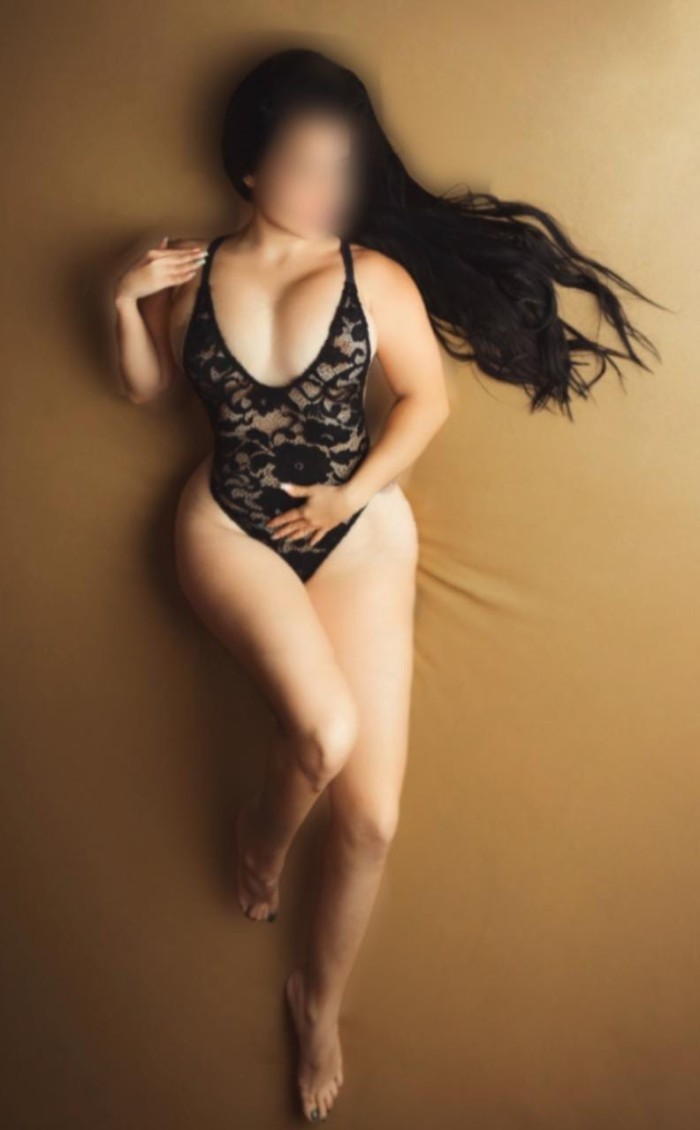 Chica complaciente traviesa guapa sexy
