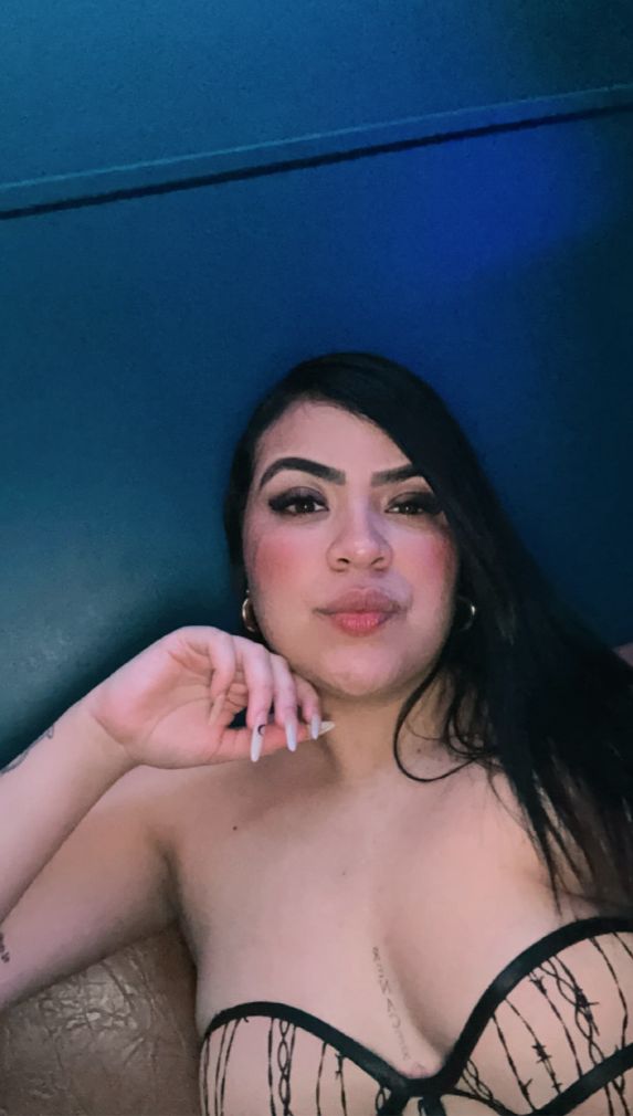 Tú chica ideal, Cachonda,cariñosa,dulce esperando por ti