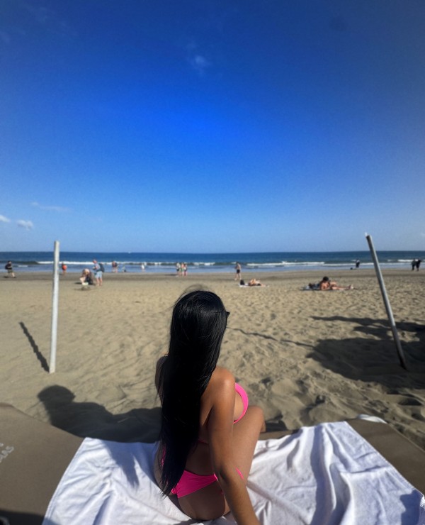 Chiquitita morenita cuerpo natural últimos días en Las Palmas