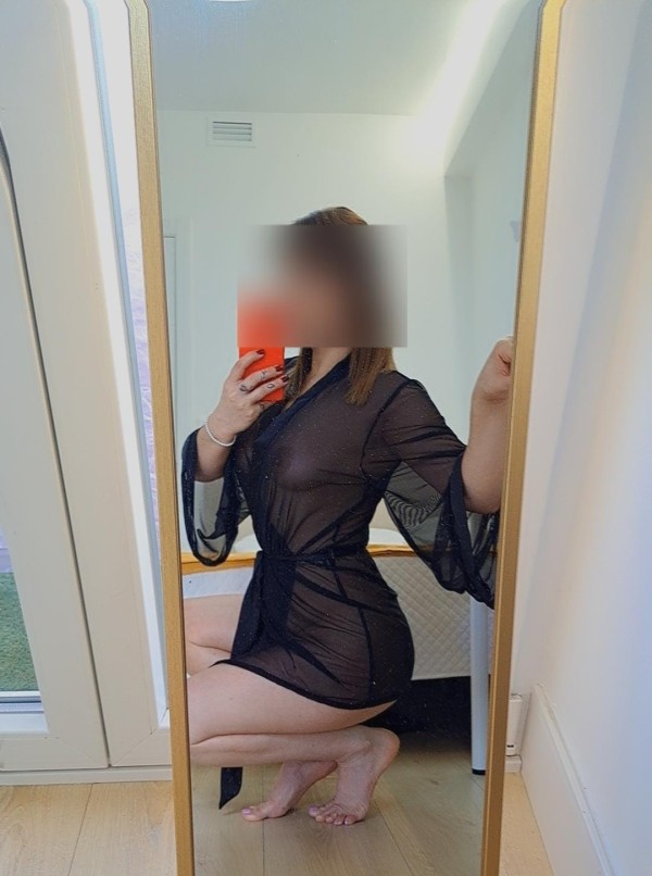 Hola amor, soy Sara nueva por av. Donostiarra independiente 24hs.